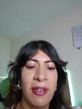 YanaSoHot live cam on StripChat