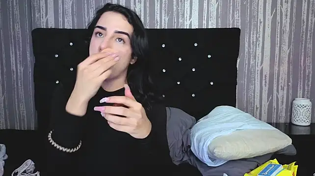 Alicee_Moonn live sex cam