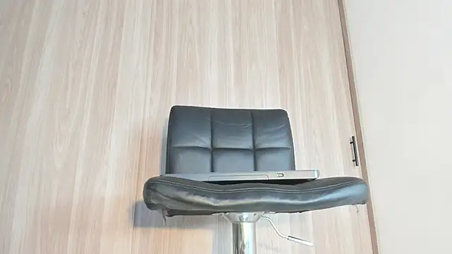 Menthonix - Trans webcam sex chat