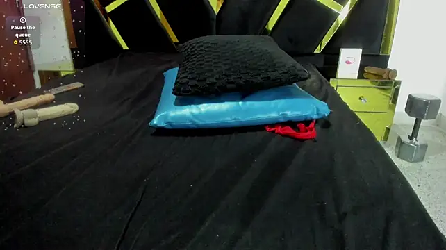agatha_fit webcam