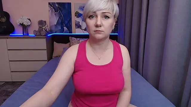 BlondPearl webcam
