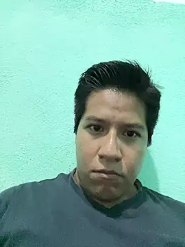 Lukein23 live sex cam