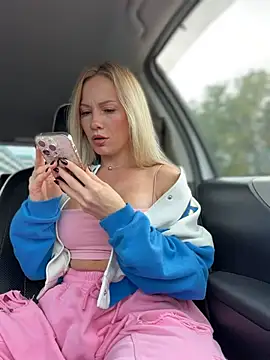 LavenderHot's Live Sex Cam Show