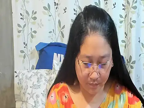 CHUBBY_ANGEL09 live cam on StripChat