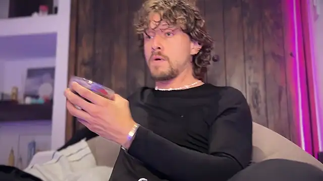 mcklister_kinky_feets
