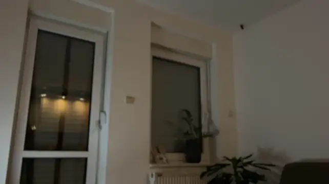 ms_christiana (F young) - sexy butt teasing