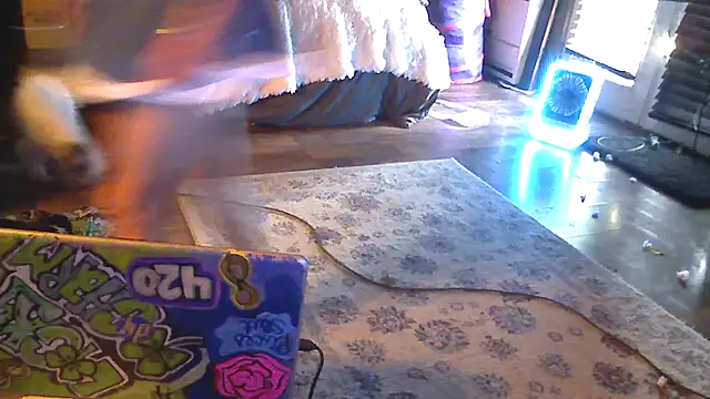 lilmisskaos (F milf) - bend over for Uncles
