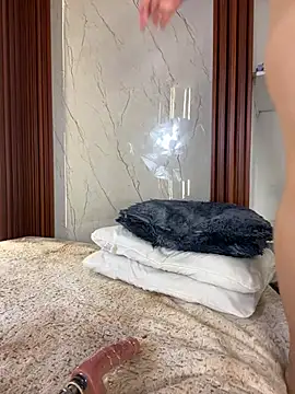 Eva_Feller69