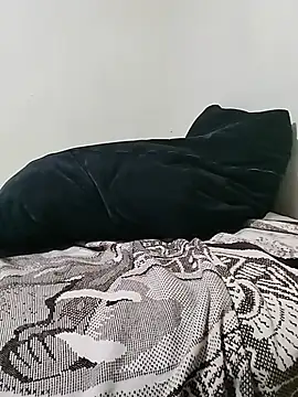 URALZERO420CLOUDS live cam on StripChat
