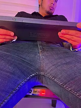 Nikoo_wolf25