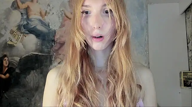 LisaIcon live cam on StripChat