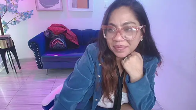 Silvana_lane live cam on StripChat