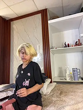 Eva_Feller69