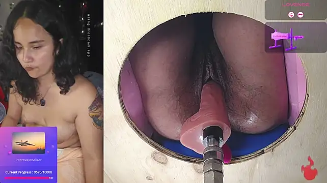 IncognitoLive1 live cam on StripChat