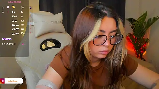 dakottaa_