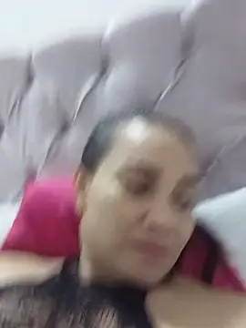 Amanda39 live cam on StripChat