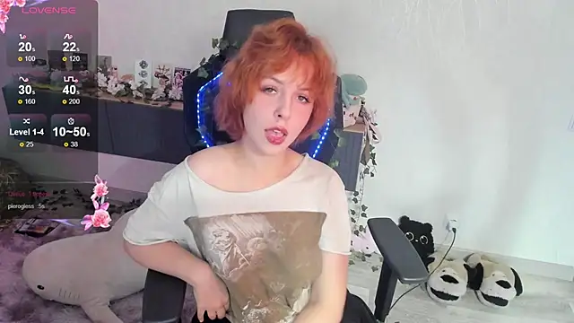 Inferno_kitten live cam on StripChat