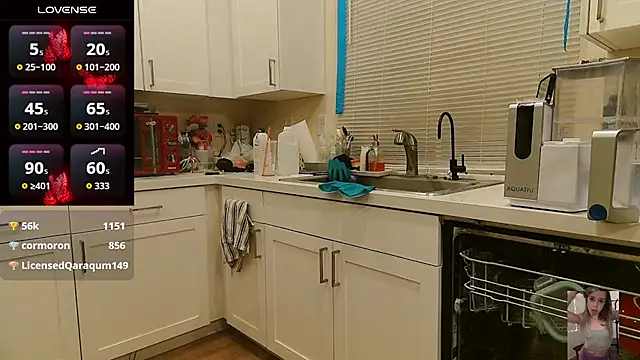 blondiewithanass (F young) - double penetration