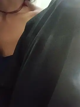 Desi_Couple_P live cam on StripChat