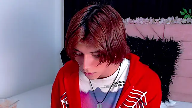 oli_dusk (M twink) - stroking happily my cock x15min