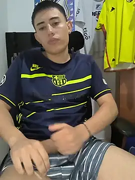 thiagoo_vega (M twink) - Shirt Off 🔥