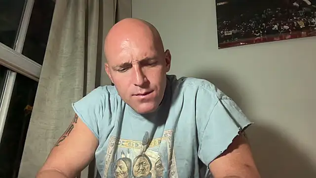 daswitch85 (Ask my age) - Dick down no condom