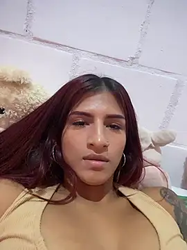 xiiomyy live cam on StripChat