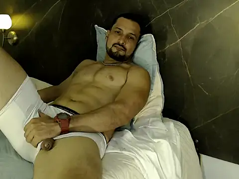ThorTitan20 live cam on StripChat