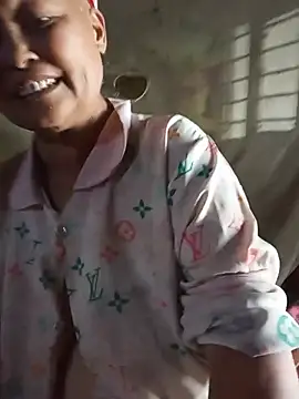 Single-M0m69 live sex cam