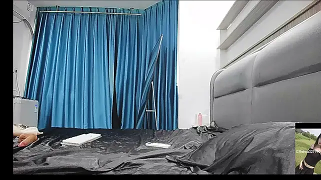 zhou327 live sex cam