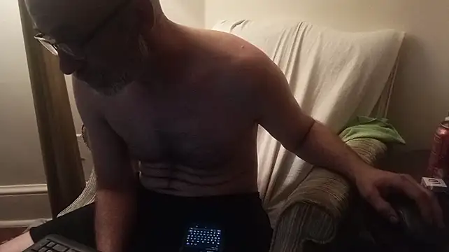 kitrider (M mature) - Spray my cum everywhere!