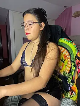 Dayan_Mora live cam on StripChat