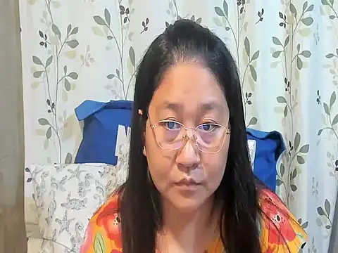 CHUBBY_ANGEL09 live cam on StripChat