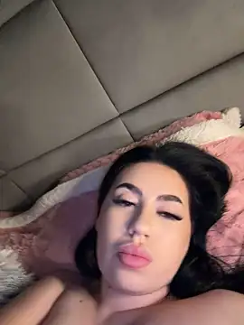 Andrestarr live cam on StripChat