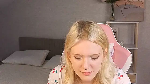 Lilly_Jhonass live cam on StripChat