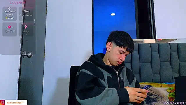 Twink_daren live cam on StripChat