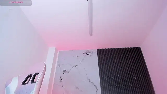 Chloemuaak live cam on StripChat