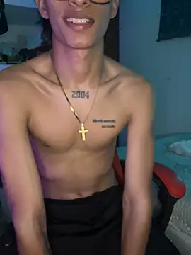 sung_yol live cam on StripChat