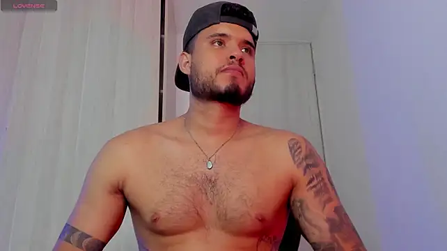 AUSTINN_TORRES live cam on StripChat