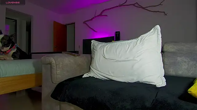 Big_percie live cam on StripChat