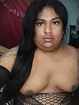 Brianadoll live cam on StripChat