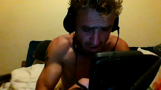 eightpackabbsanddick live cam on StripChat