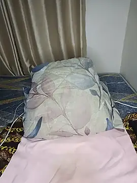Sexy_Shanty live cam on StripChat