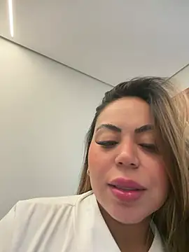 lariic's live cam
