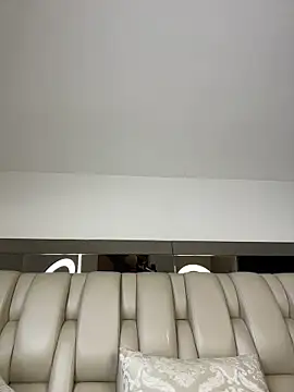 ALISSON_FOXXX1 live cam on StripChat