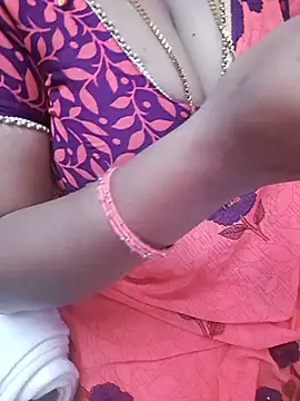 Tamil_Ammani live cam on StripChat