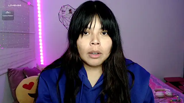 EllieMoonX live cam on StripChat