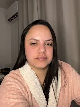 nandaa02 (F young) - Mostrar os peitinhos