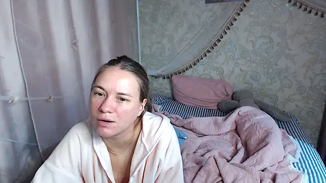 leila_bambi_ live cam on StripChat
