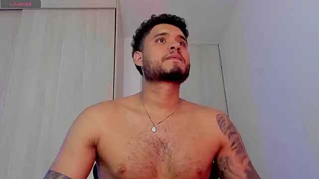 AUSTINN_TORRES live cam on StripChat